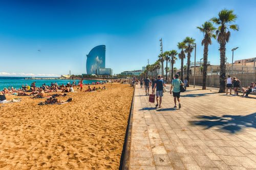 Barcelona,-,August,10:,People,Enjoying,A,Sunny,Day,On